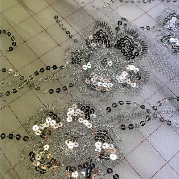 EVENING Silver Grey Floral Sequin Boho Fringe 21x72 Cocktail Prom Holiday Scarf - Picture 5 of 12